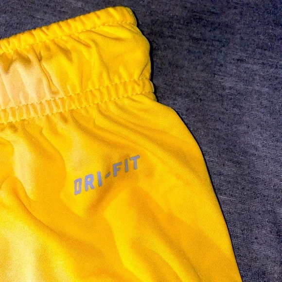 Men’s Nike Shorts - Picture 5 of 5